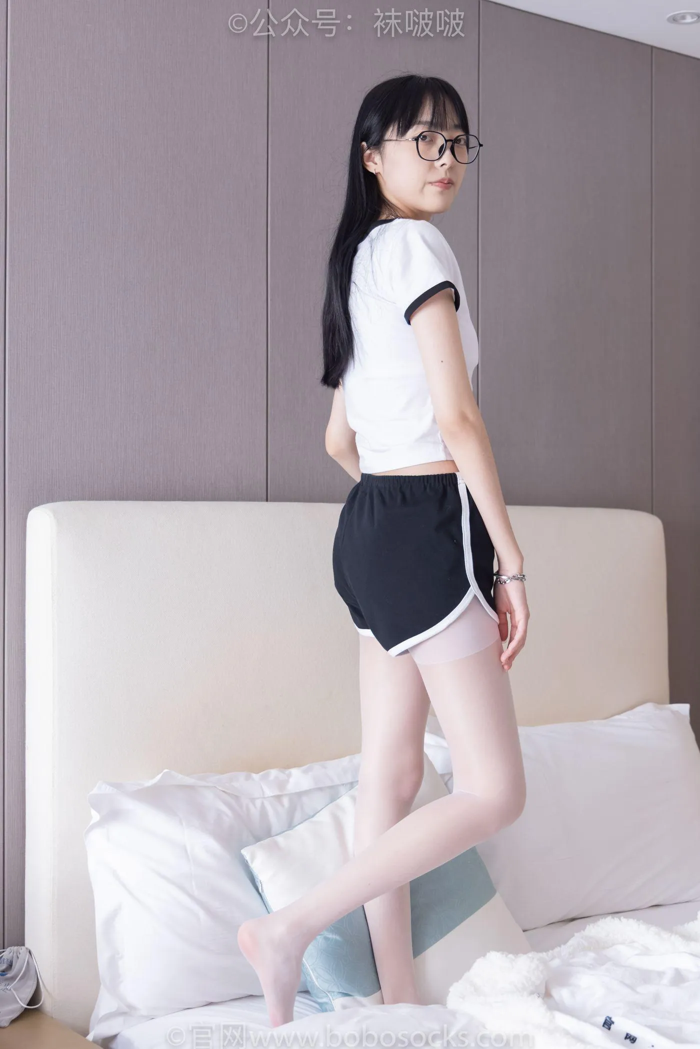 [BoBoSocks袜啵啵]NO.037 稚予-帆布鞋、短白棉袜、白丝 [136P]插图2